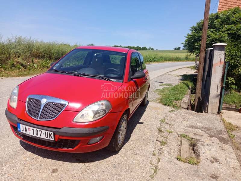 Lancia Ypsilon 