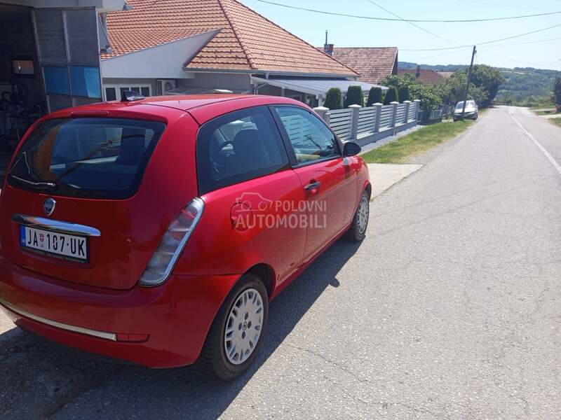 Lancia Ypsilon 