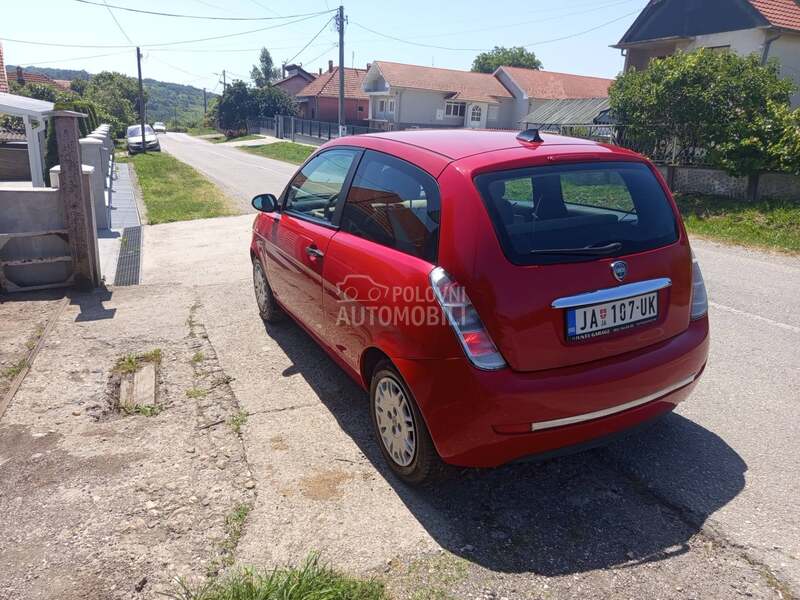 Lancia Ypsilon 