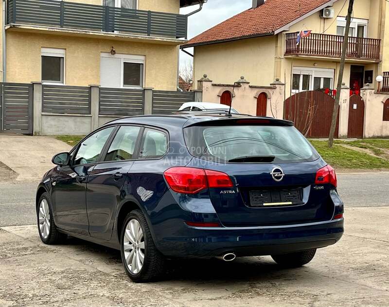 Opel Astra J 1.4 CH