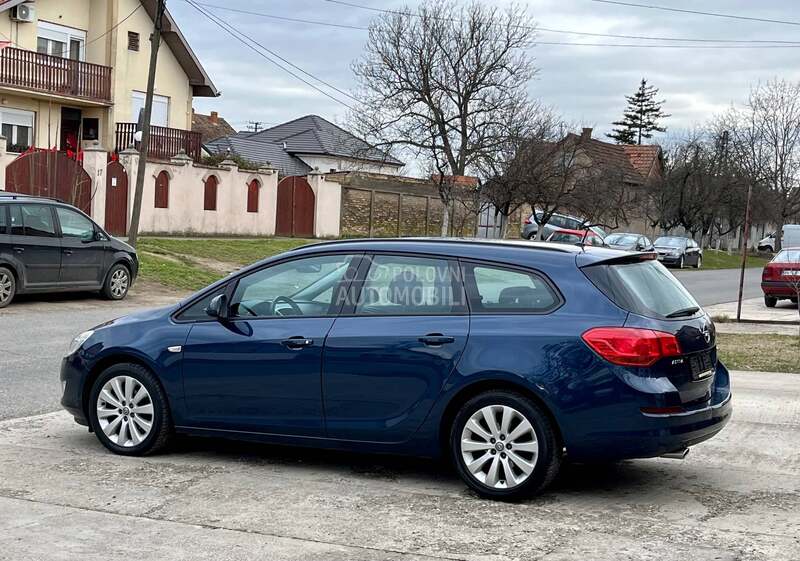 Opel Astra J 1.4 CH