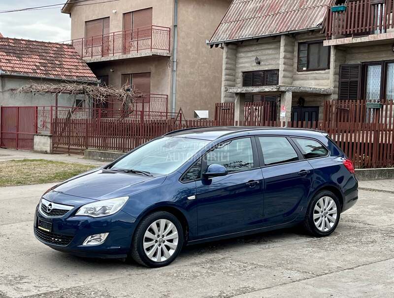 Opel Astra J 1.4 CH