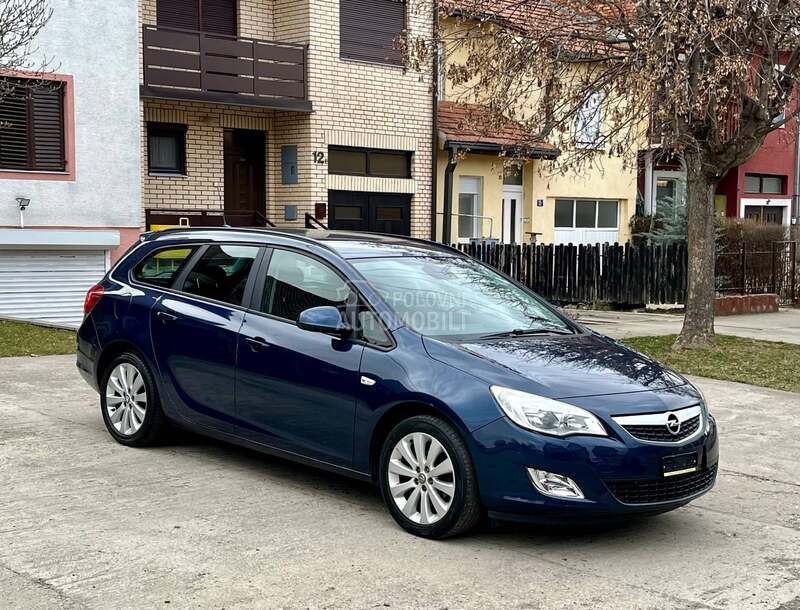 Opel Astra J 1.4 CH