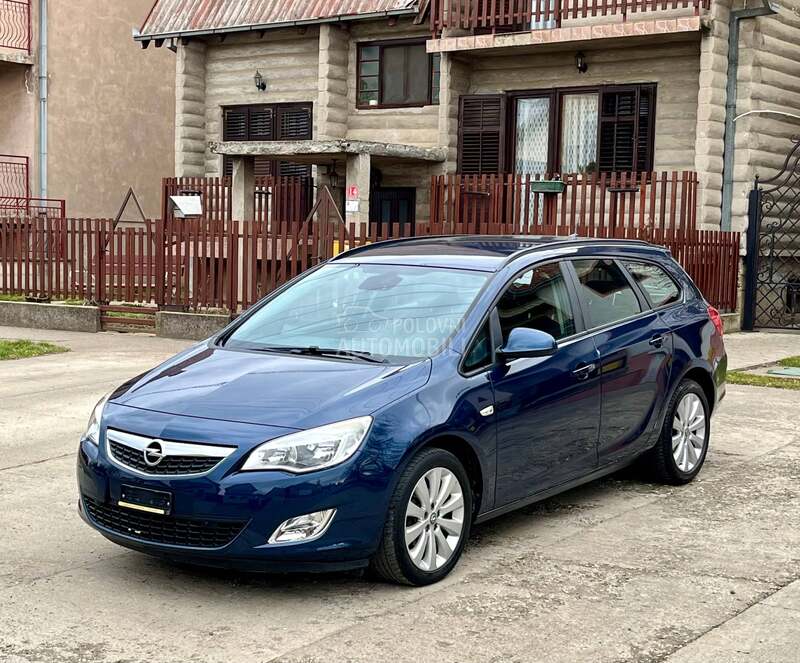 Opel Astra J 1.4 CH