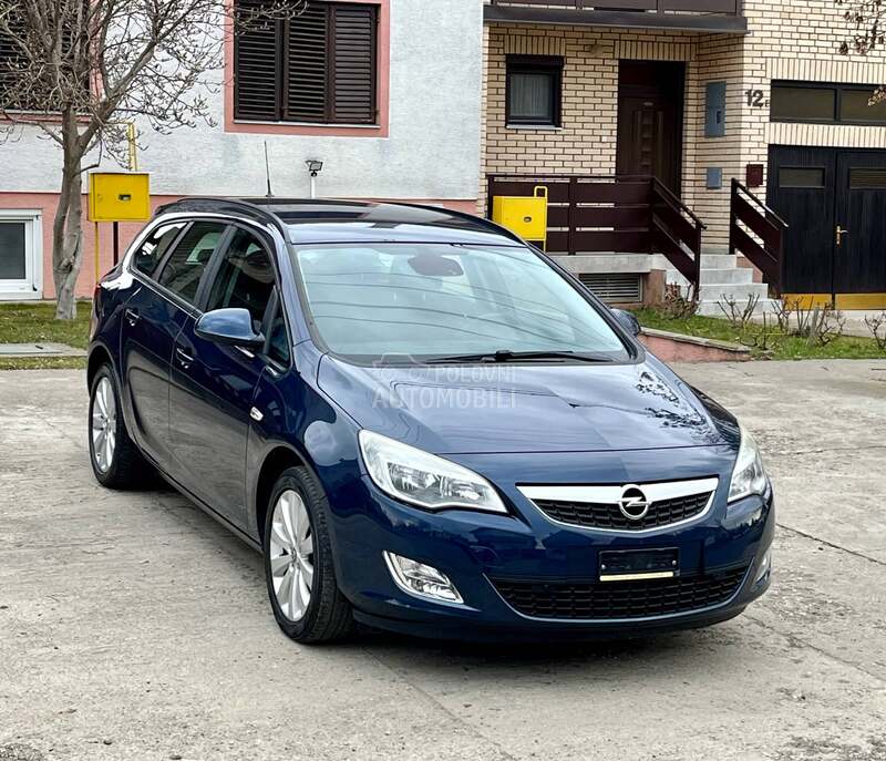 Opel Astra J 1.4 CH