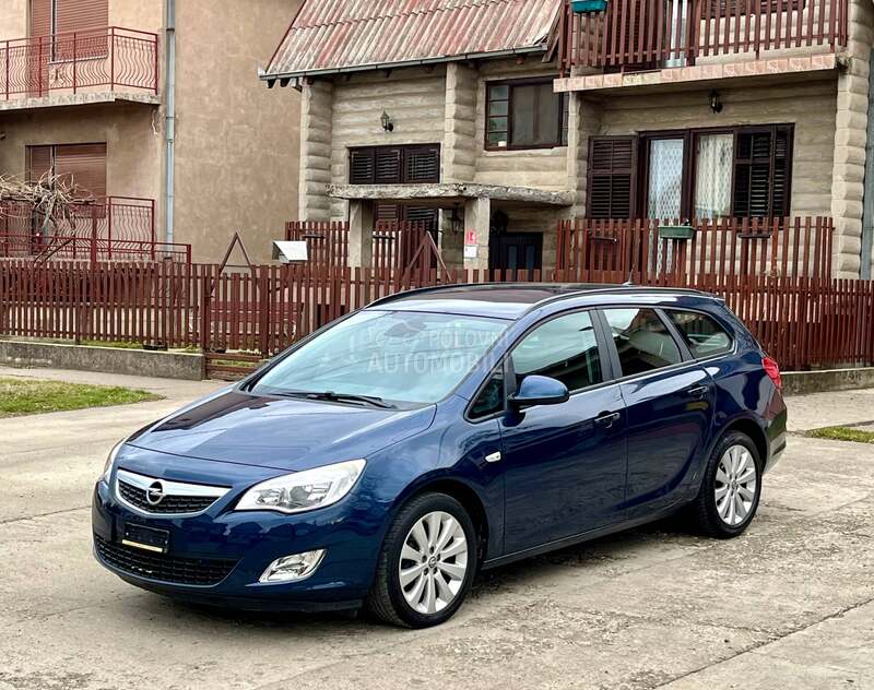 Opel Astra J 1.4 CH