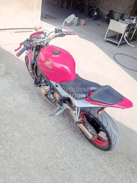 Honda CbrF1