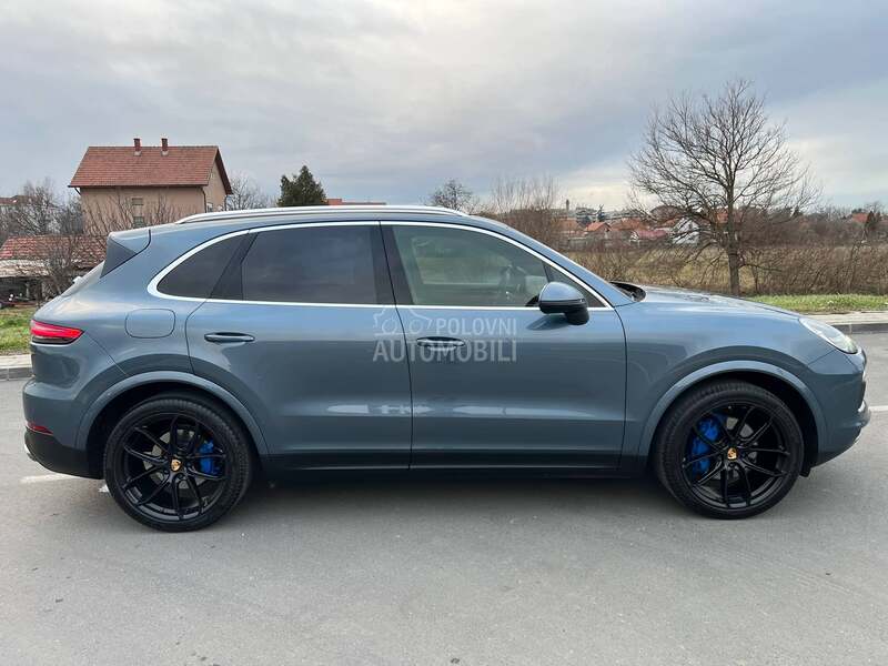 Porsche Cayenne 