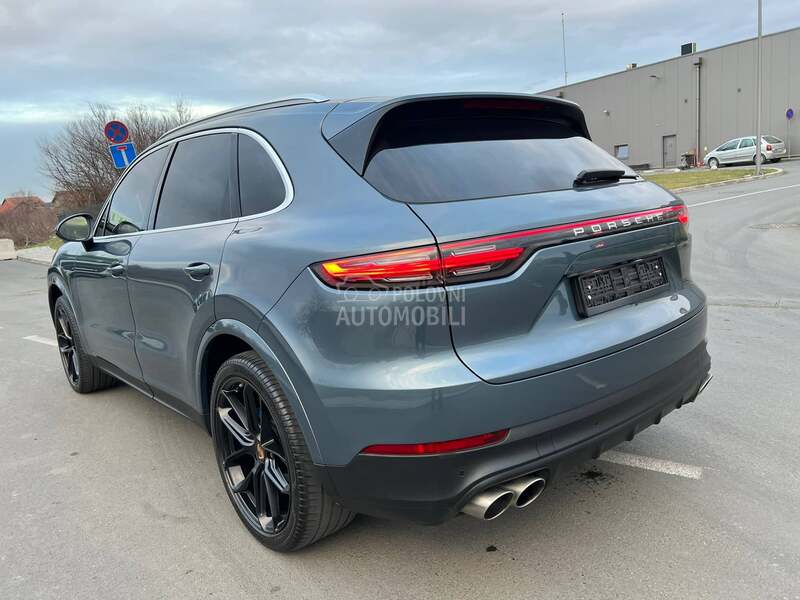 Porsche Cayenne 