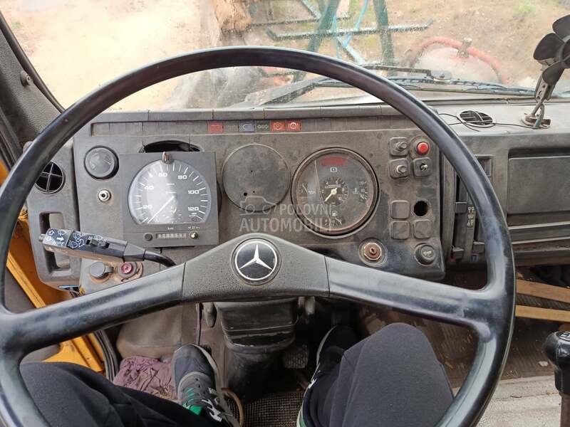 Mercedes Benz 1317