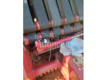 Hesston rounder 5700