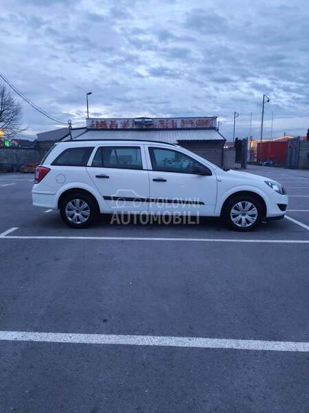 Opel Astra H 