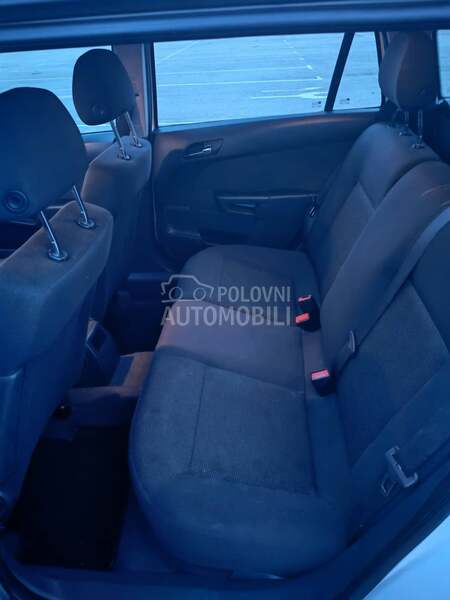 Opel Astra H 