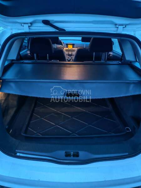 Opel Astra H 