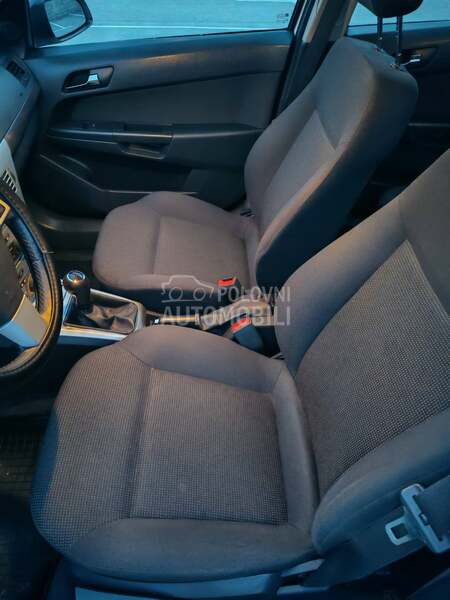 Opel Astra H 