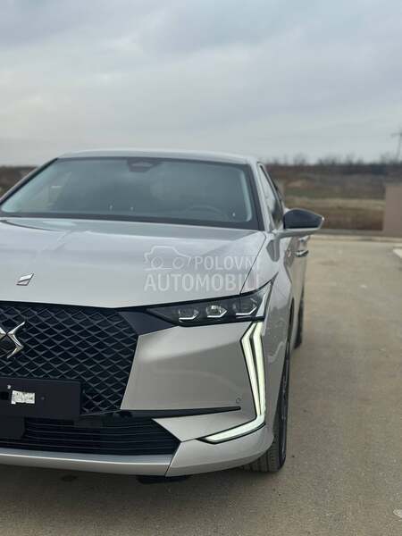 DS 4 E-tense