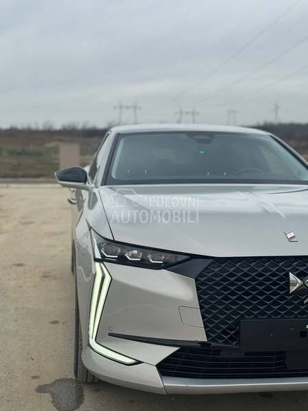 DS 4 E-tense