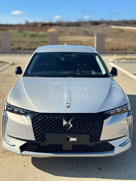 DS 4 E-tense