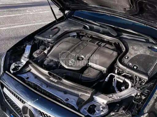 Mercedes Benz E 220 