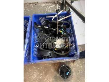 brave kvake stakla za Audi Q5