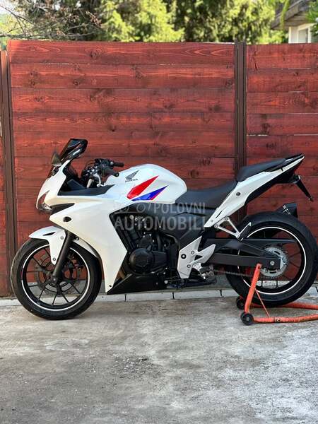 Honda CBR 500 RA