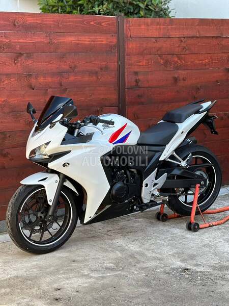 Honda CBR 500 RA