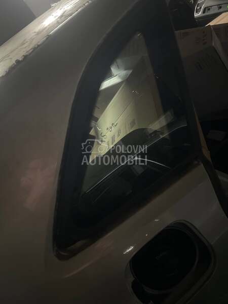 stakla vozacevo suvozacevo