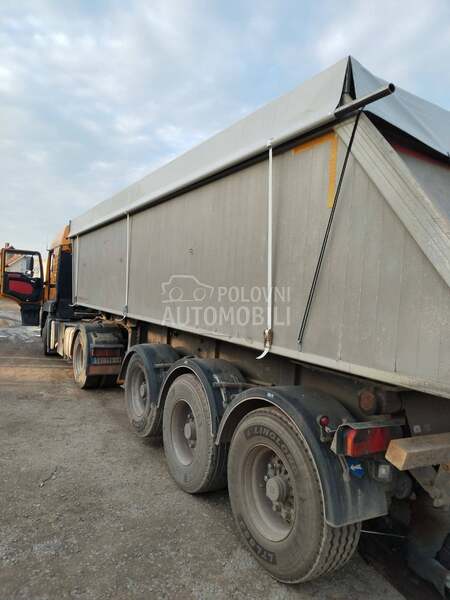 Schwarzmuller aluminiumska