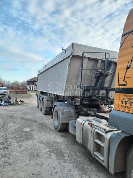 Schwarzmuller aluminiumska