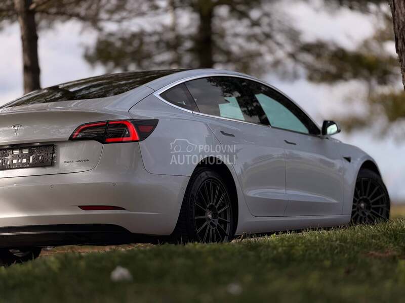 Tesla Model 3 long range N O V