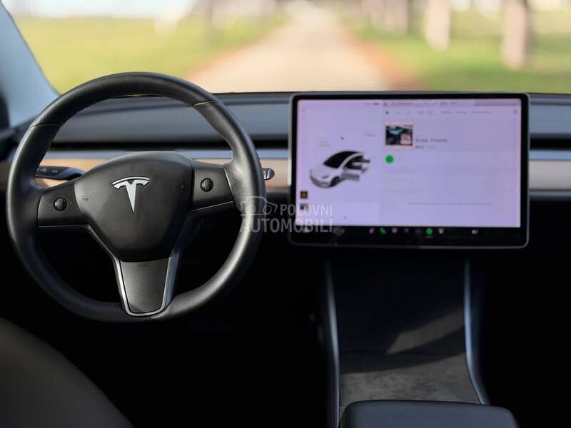 Tesla Model 3 long range N O V