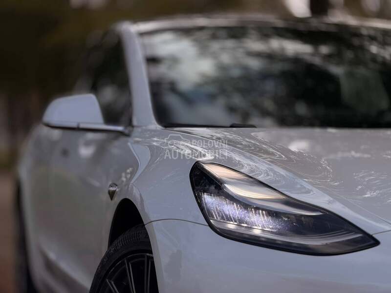 Tesla Model 3 long range N O V