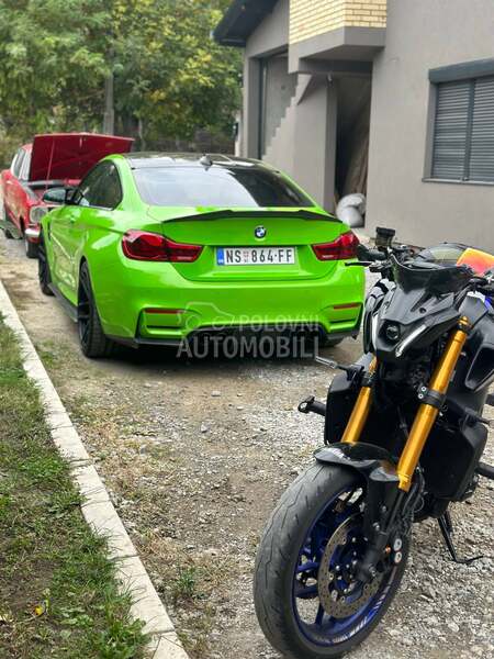 BMW M4 Verde Mantis