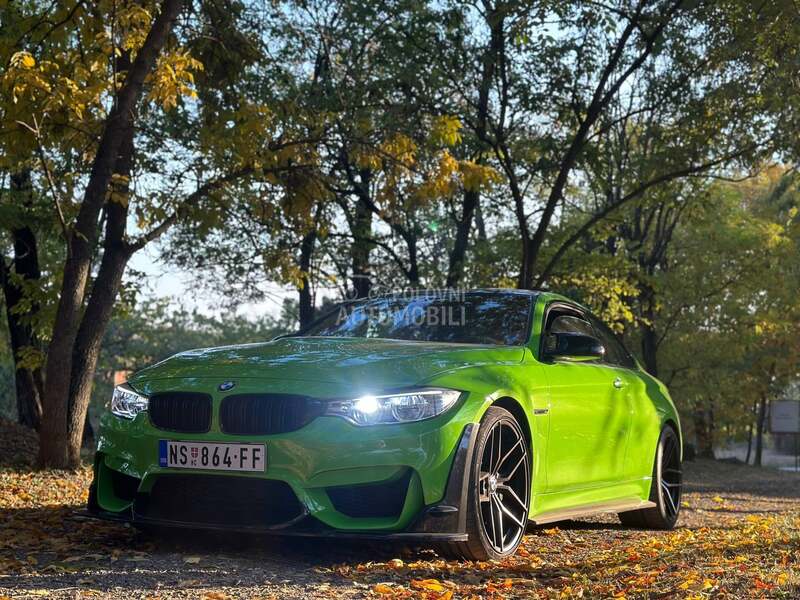 BMW M4 Verde Mantis