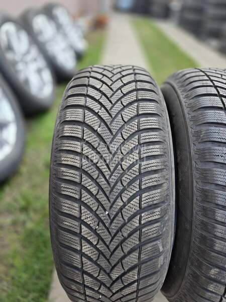 Semperit 235/65 R17 Zimska