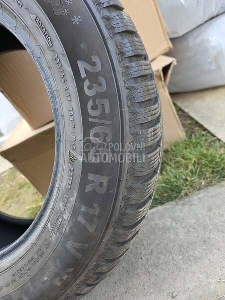 Semperit 235/65 R17 Zimska