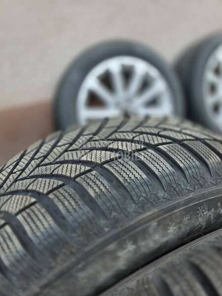 Semperit 235/65 R17 Zimska