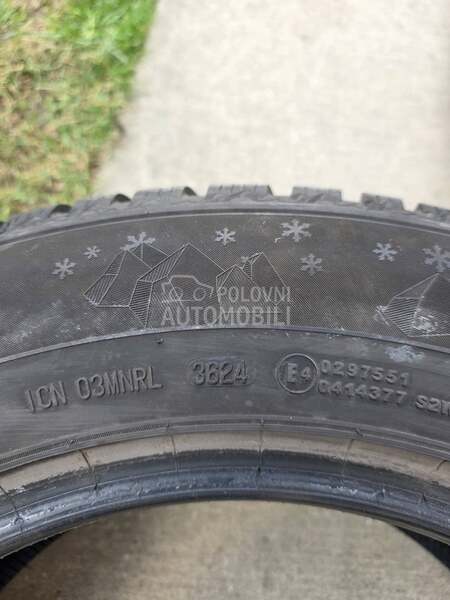 Semperit 235/65 R17 Zimska