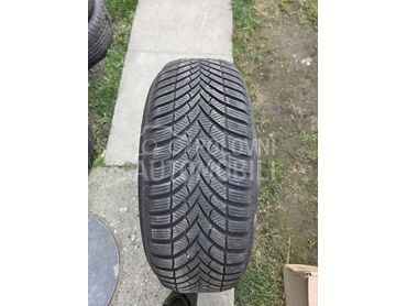 Semperit 235/65 R17 Zimska