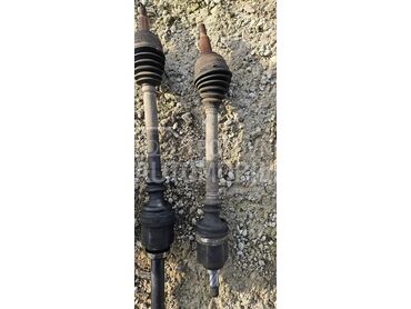 Poluosovina 1.5 dci za Renault Scenic od 2003. do 2009. god.