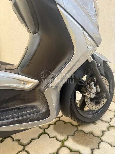 Yamaha X max 250