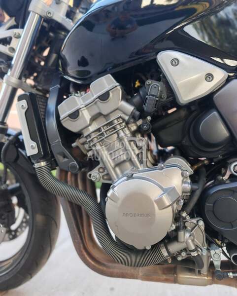 Honda Hornet 900