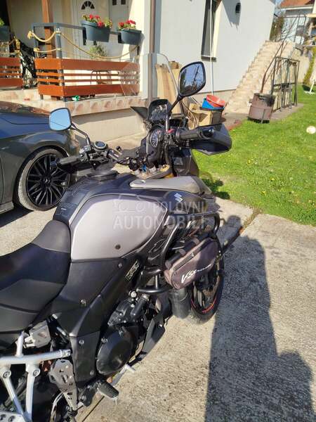 Suzuki V Strom DL 1000