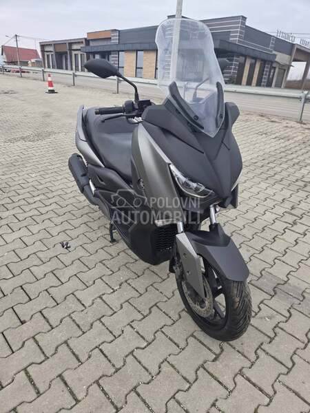 Yamaha x max 300