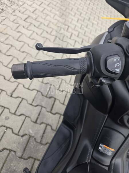 Yamaha x max 300