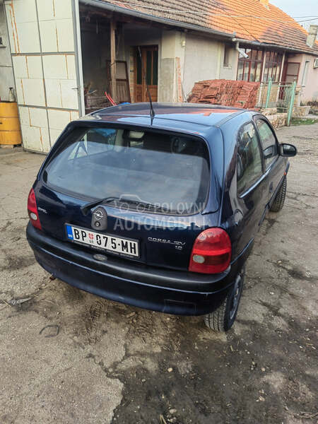 Opel Corsa B 1.0