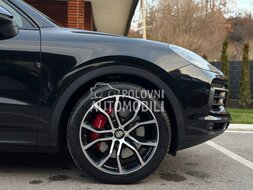 Porsche Cayenne S slika 7