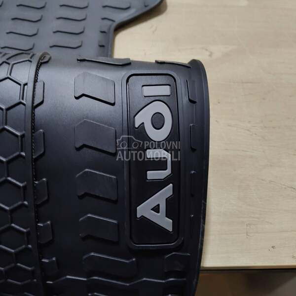 Tipske gumene patosnice