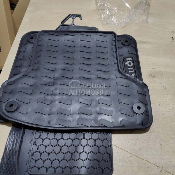 Tipske gumene patosnice