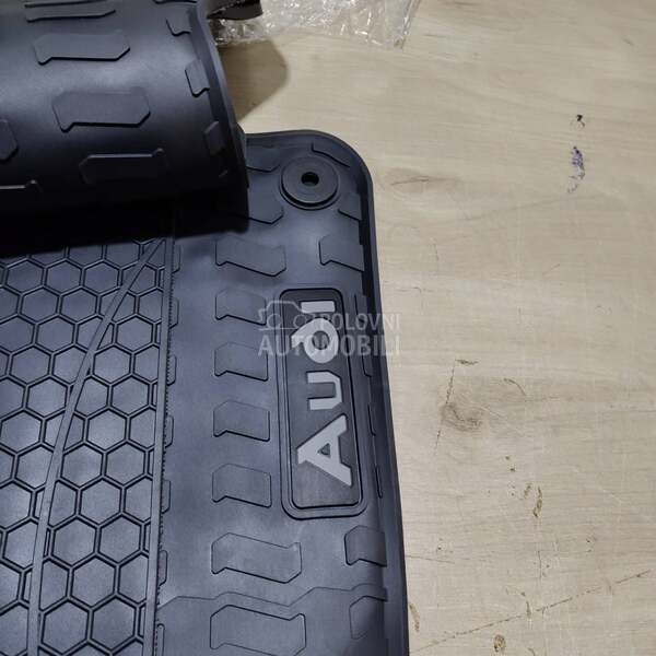 Tipske gumene patosnice